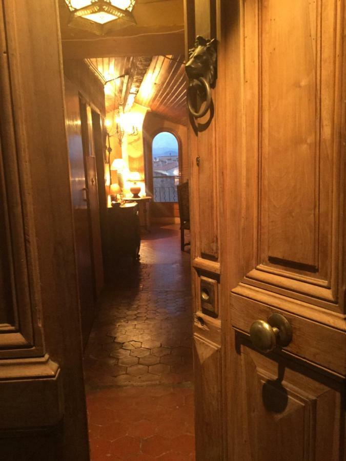 Ferienwohnung Light Filled Penthouse In Old Antibes. Heart Of The Riviera Exterior foto