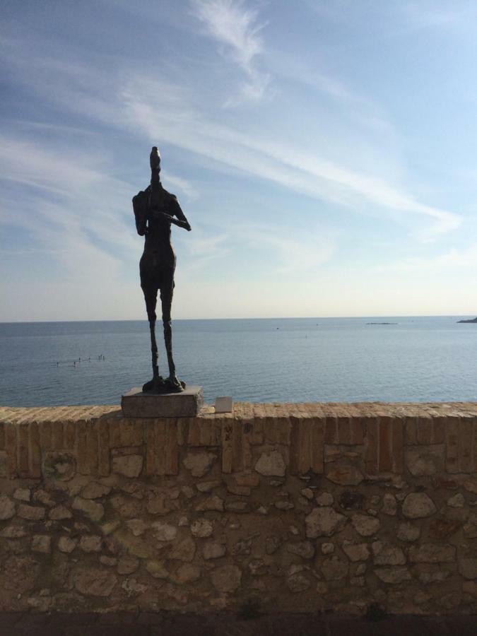 Ferienwohnung Light Filled Penthouse In Old Antibes. Heart Of The Riviera Exterior foto